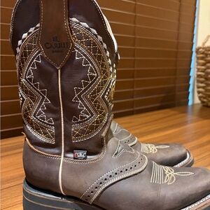 Brown Embroidered Men’s Western Boots